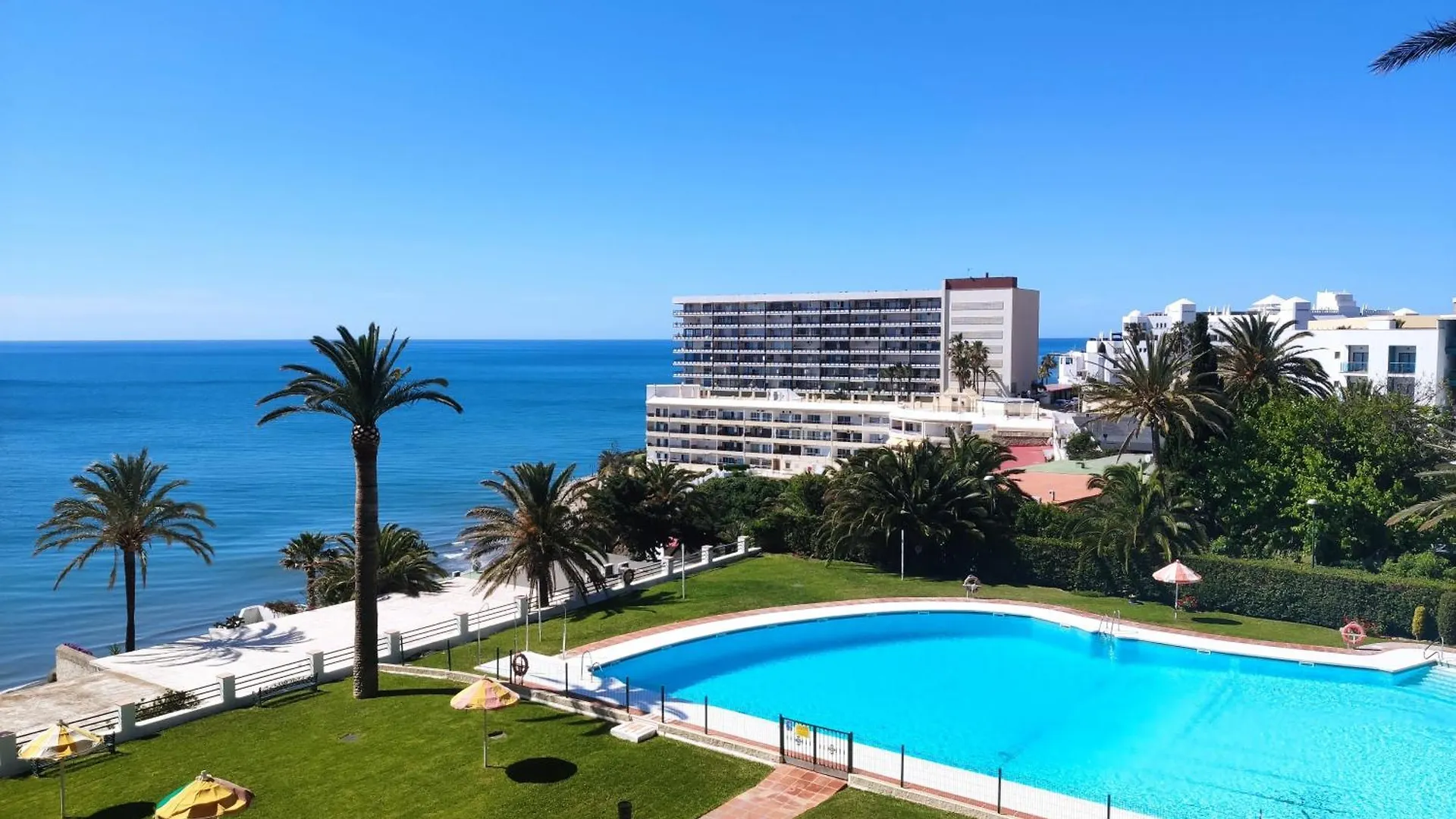 Apartamento La Roca Rental, 2 Dormitorios Con Vistas Al Mar Torremolinos Apartment